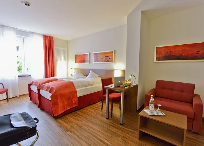 克劳斯特花园酒店 凯沃拉尔